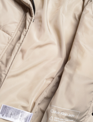 Calvin Klein Jeans - MONOLOGO NON DOWN SHORT PUFFER - winter jacket - plaza taupe - 4
