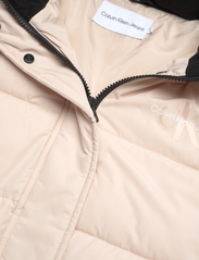 Calvin Klein Jeans - MONOLOGO NON DOWN SHORT PUFFER - winter jacket - putty beige - 2