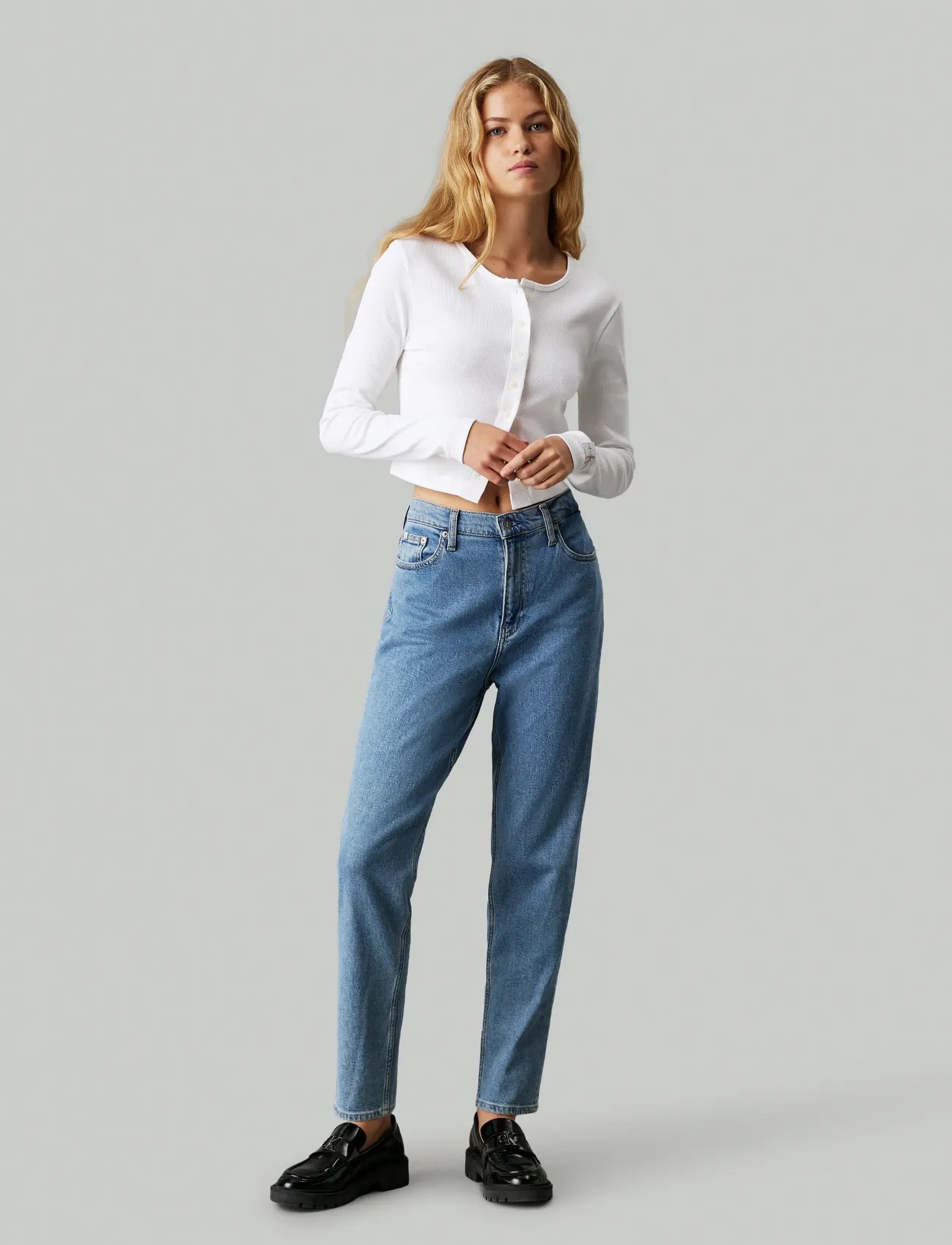 Calvin Klein Jeans - MOM JEAN - mom-teksad - denim medium - 4