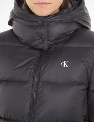 Calvin Klein Jeans - MW DOWN ARCHETYPE SHORT PUFFER - winter jackets - ck black - 4