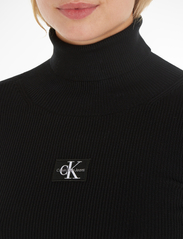 Calvin Klein Jeans - BADGE ROLL NECK SWEATER DRESS - ck black - 4