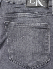 Calvin Klein Jeans - MID RISE SKINNY - džinsa bikses ar šaurām starām - denim grey - 4