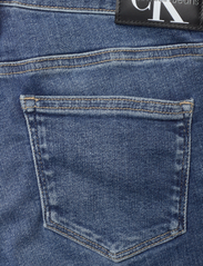 Calvin Klein Jeans - MID RISE SKINNY - skinny jeans - denim dark - 4