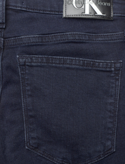 Calvin Klein Jeans - MID RISE SKINNY - dżinsy skinny fit - denim dark - 4