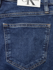 Calvin Klein Jeans - AUTHENTIC SLIM STRAIGHT - slim jeans - denim medium - 4