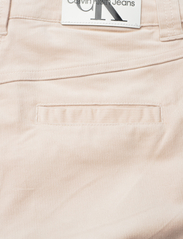 Calvin Klein Jeans - HIGH RISE CORDUROY PANT - cargo bikses - putty beige - 4