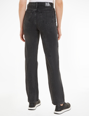 Calvin Klein Jeans - HIGH RISE STRAIGHT - tiesaus kirpimo džinsai - denim black - 3