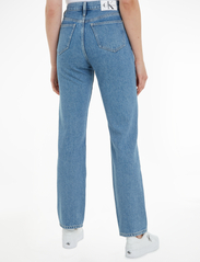 Calvin Klein Jeans - HIGH RISE STRAIGHT - proste dżinsy - denim light - 2