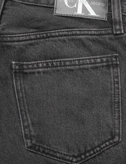 Calvin Klein Jeans - MOM JEAN - mamų džinsai - denim black - 4