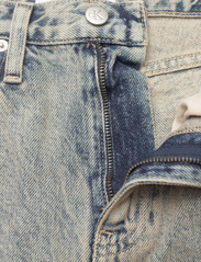Calvin Klein Jeans - HIGH RISE STRAIGHT - tiesaus kirpimo džinsai - denim medium - 3