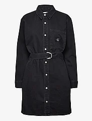 Calvin Klein Jeans - BELTED UTILITY DENIM SHIRT DRESS - džinsinės suknelės - denim black - 0