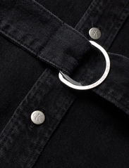 Calvin Klein Jeans - BELTED UTILITY DENIM SHIRT DRESS - jeansjurken - denim black - 3