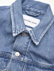 Calvin Klein Jeans - CROPPED 90S DENIM JACKET - denim light - 2