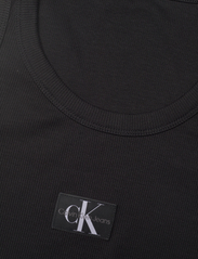 Calvin Klein Jeans - WOVEN LABEL RIB TANK TOP - zemākās cenas - ck black - 2