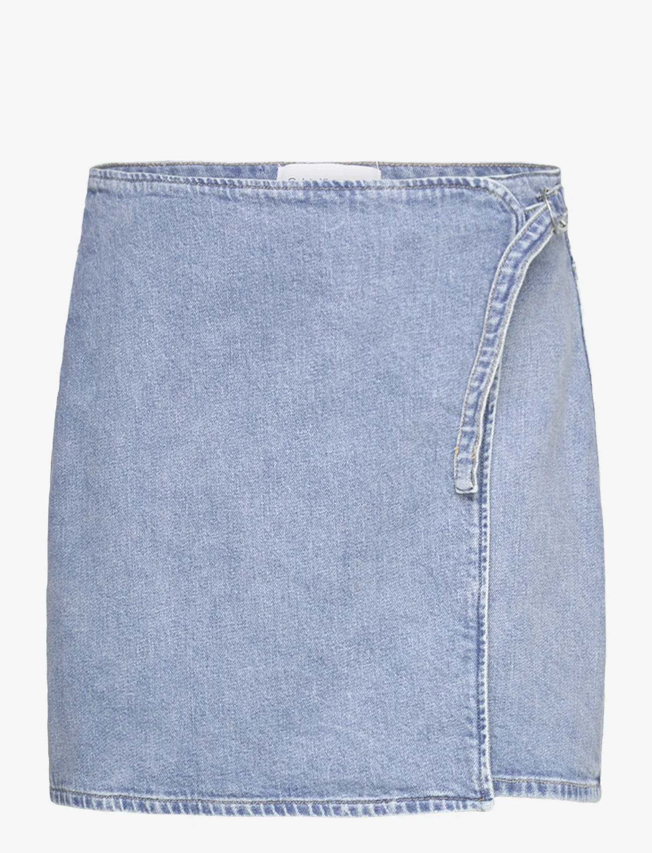 Calvin Klein Jeans - BUCKLE WRAP A-LINE DENIM SKIRT - odzież imprezowa w cenach outletowych - denim light - 0