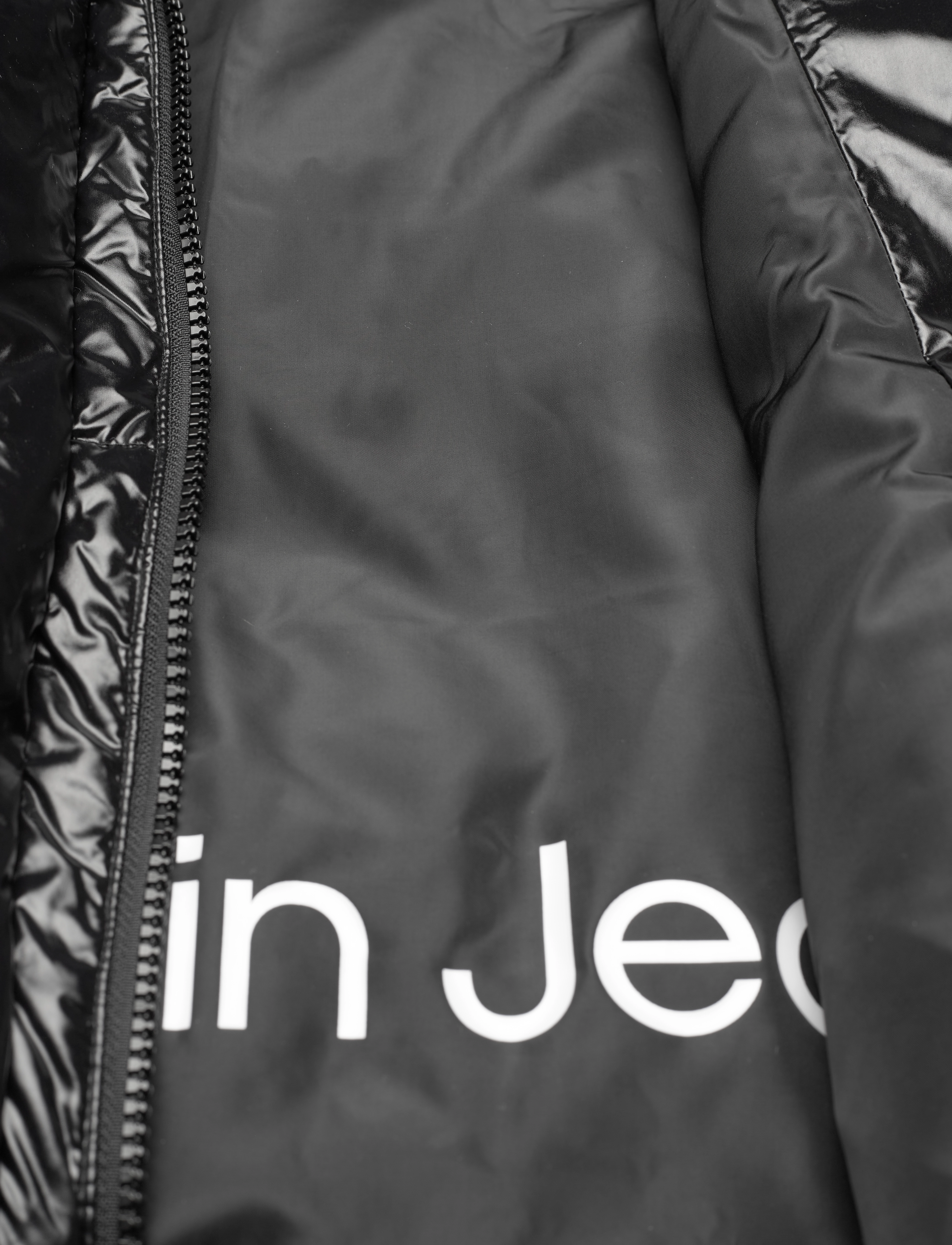 Calvin Klein Jeans - CROPPED SHINY PUFFER - ck black - 5