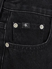 Calvin Klein Jeans - MOM SHORT - farkkushortsit - denim black - 5