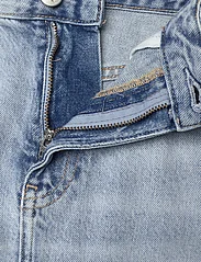 Calvin Klein Jeans - MAXI SKIRT - denimnederdele - denim light - 3