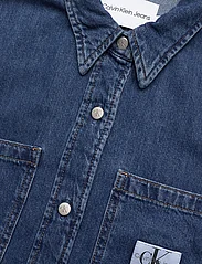 Calvin Klein Jeans - BOXY BELTED SHIRT DRESS - denim dresses - denim light - 2