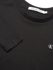Calvin Klein Jeans - CK EMBRO BADGE LS BABY TEE - pitkähihaiset t-paidat - ck black - 2