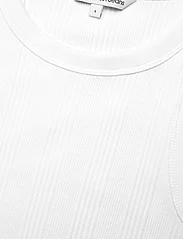Calvin Klein Jeans - VARIEGATED RIB WOVEN TAB TANK - Ärmellose tops - bright white - 2