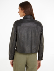 Calvin Klein Jeans - FAUX LEATHER RELAXED SHIRT - spring jackets - ck black - 3