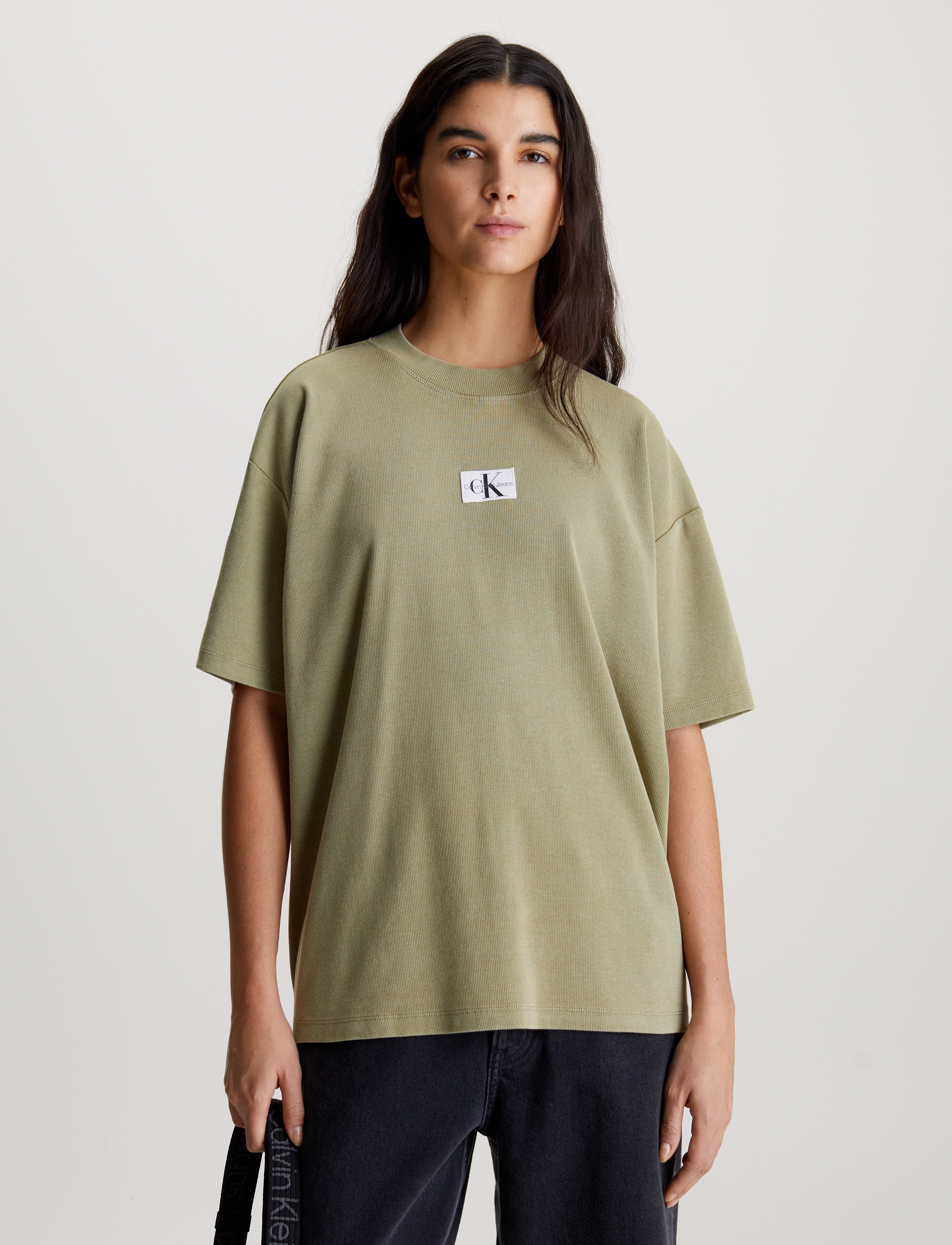 WASHED RIB LABEL BOYFRIEND TEE - DARK JUNIPER