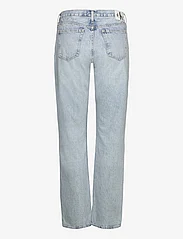 Calvin Klein Jeans - LOW RISE STRAIGHT - proste dżinsy - denim light - 1