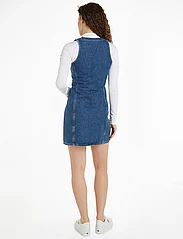 Calvin Klein Jeans - ZIP THROUGH SLEEVELESS DRESS - denim dresses - denim medium - 2
