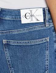 Calvin Klein Jeans - AUTHENTIC SLIM STRAIGHT - džinsa bikses ar tievām starām - denim medium - 3