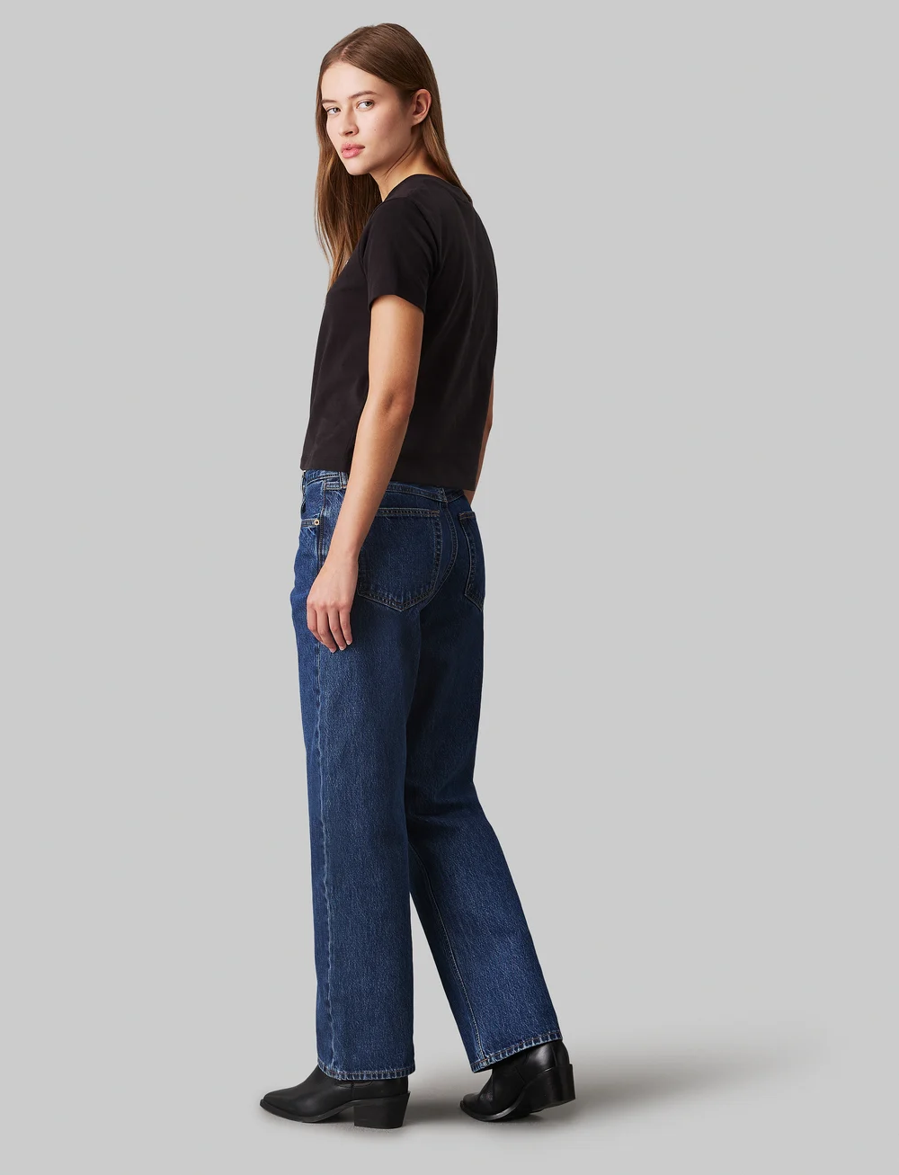 Calvin Klein Jeans - WOVEN LABEL PEACHED BABY TEE - t-shirts - ck black - 0