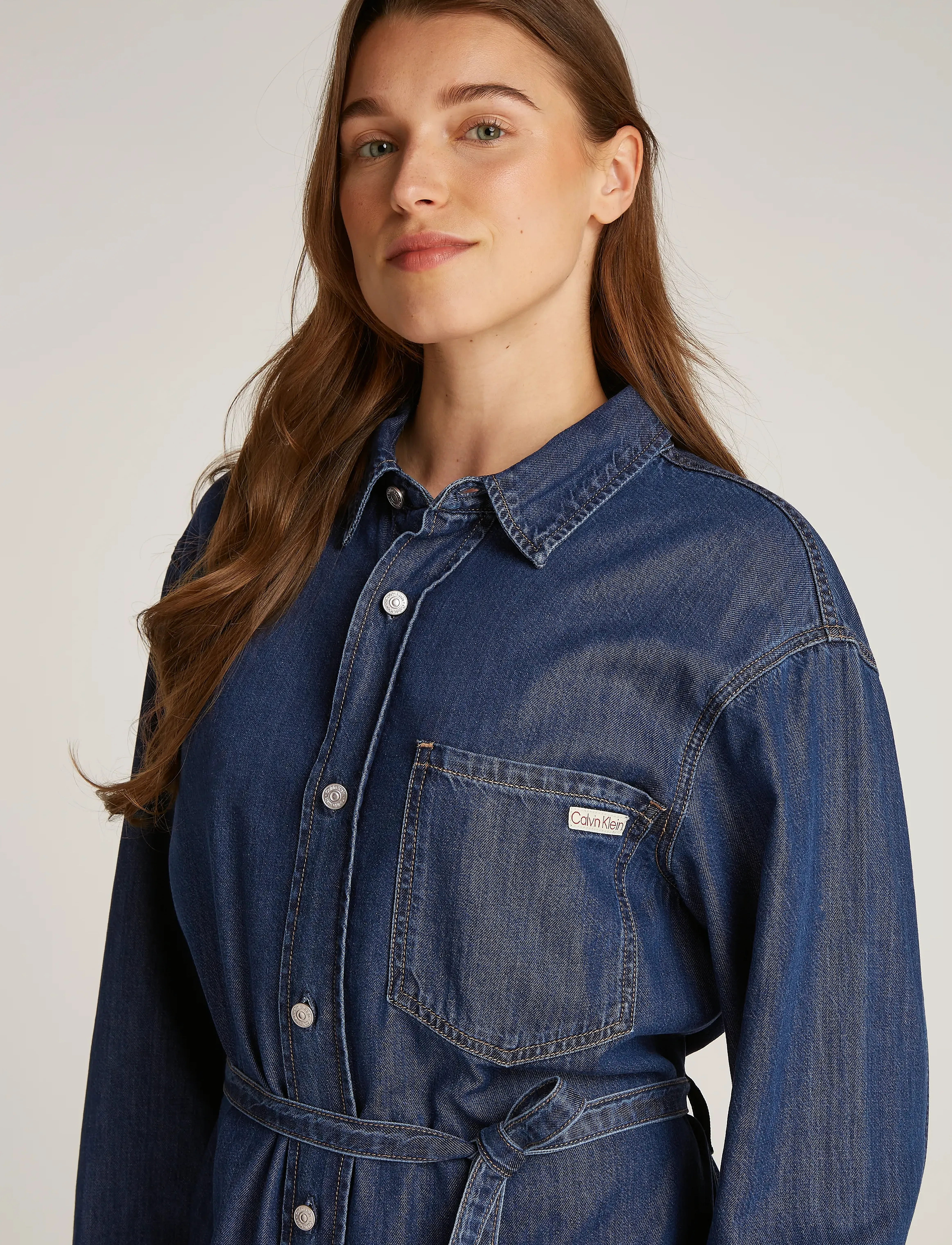 Calvin Klein Jeans - LYOCELL BELTED DENIM SHIRT DRESS - robes chemises - denim mid - 4