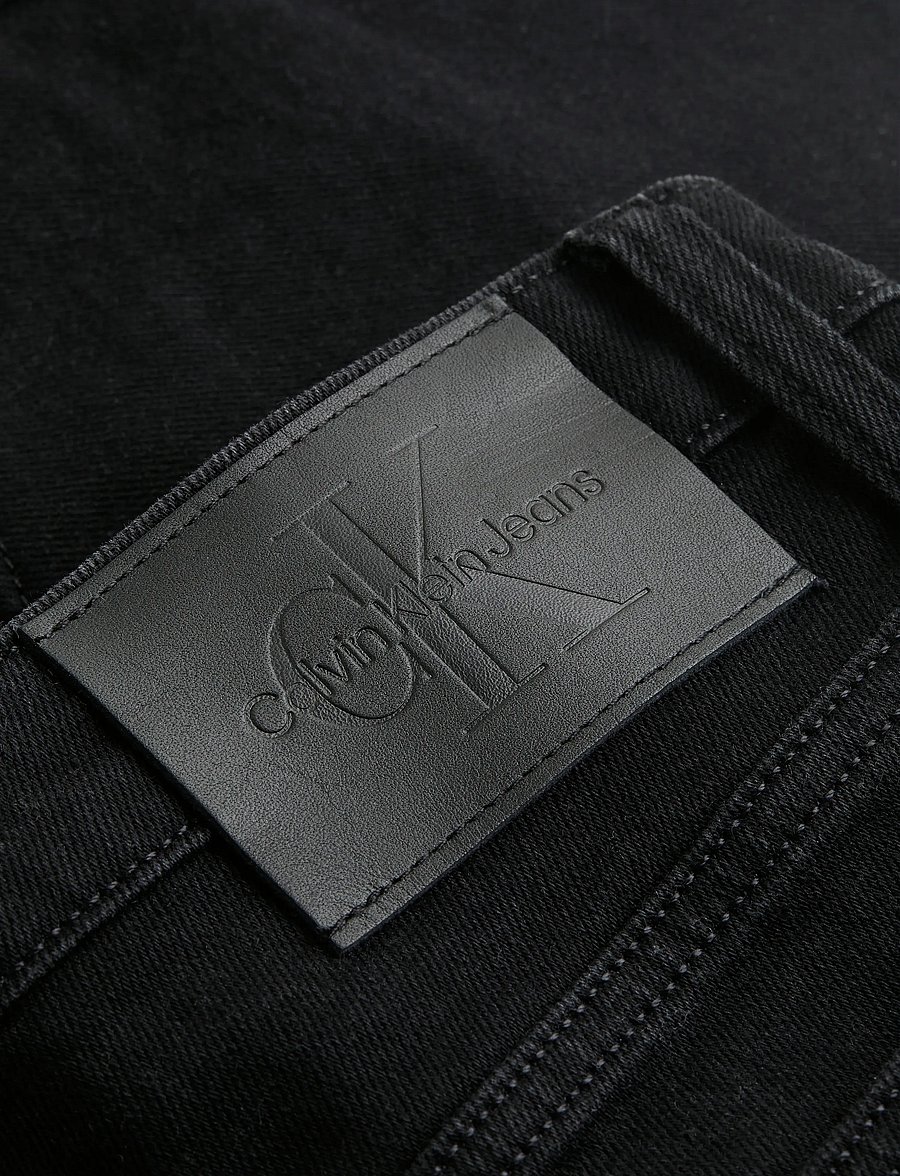 Calvin Klein Jeans - MOM SHORT - jorts - denim black - 2