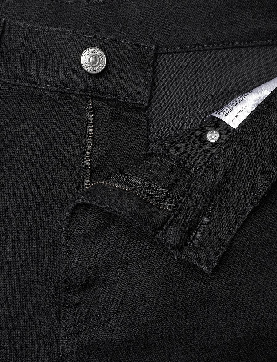 Calvin Klein Jeans - MOM SHORT - jorts - denim black - 4