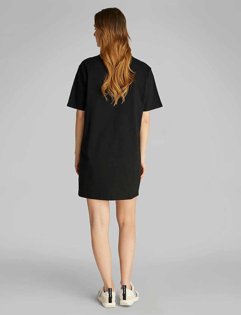 Calvin Klein Jeans - PLACED INST TEE DRESS - t-shirt-kleider - ck black - 2