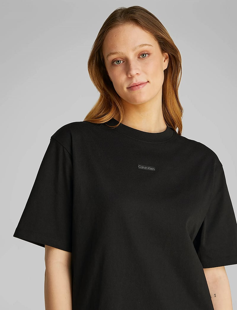 Calvin Klein Jeans - PLACED INST TEE DRESS - t-shirt-kleider - ck black - 4