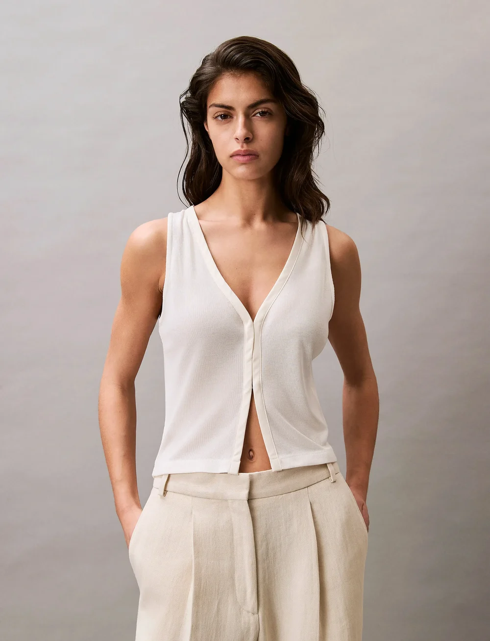 Calvin Klein Jeans - SOFT TOUCH SLEEVELESS CARDIGAN - Ärmellose tops - tofu - 0