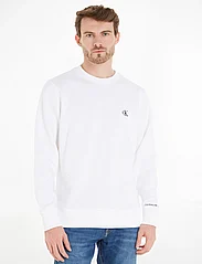 Calvin Klein Jeans - CK ESSENTIAL REG CN - sweatshirts - bright white - 0