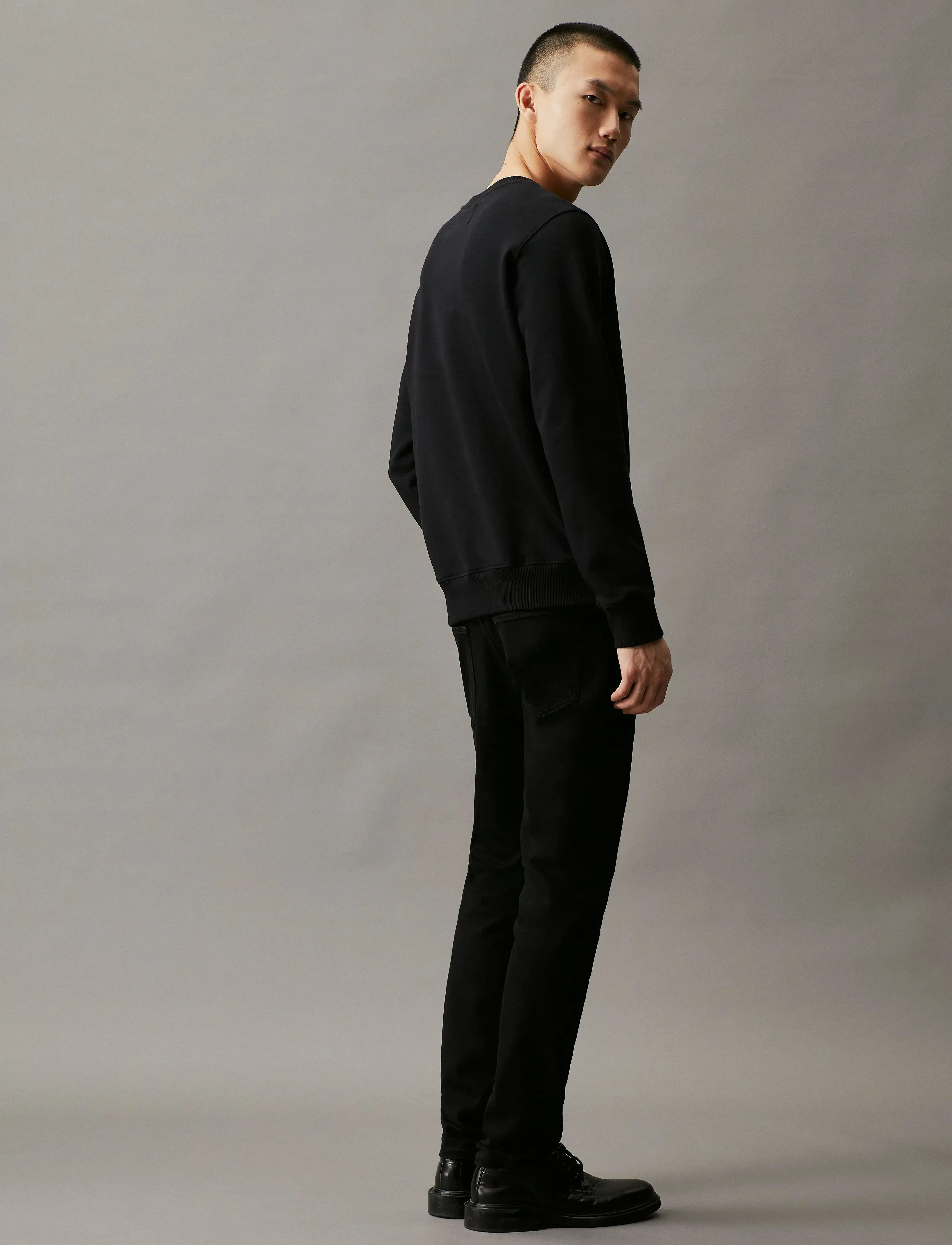 Calvin Klein Jeans - CORE MONOLOGO CREWNECK - bluzy - ck black - 3