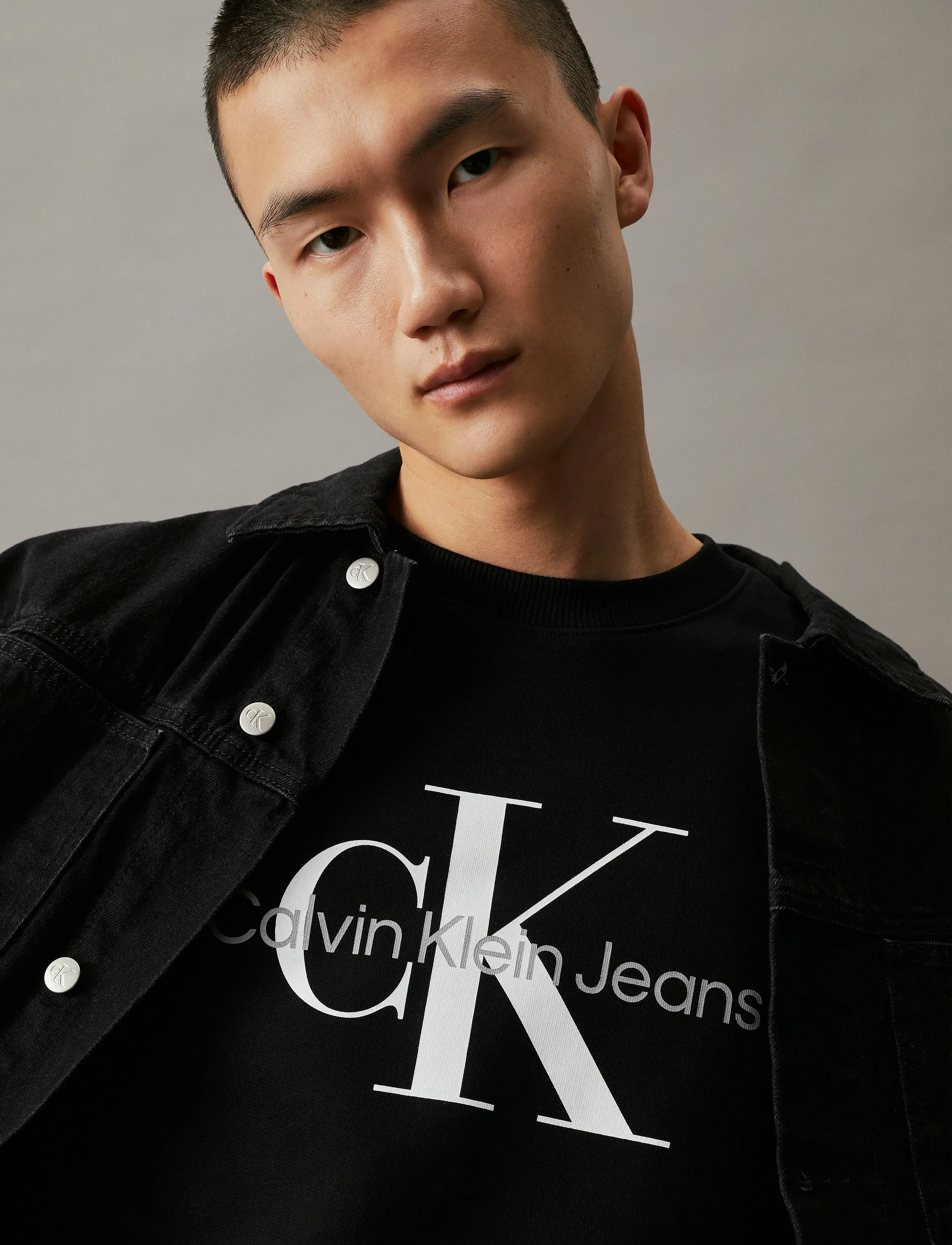 Calvin Klein Jeans - CORE MONOLOGO CREWNECK - bluzy - ck black - 4