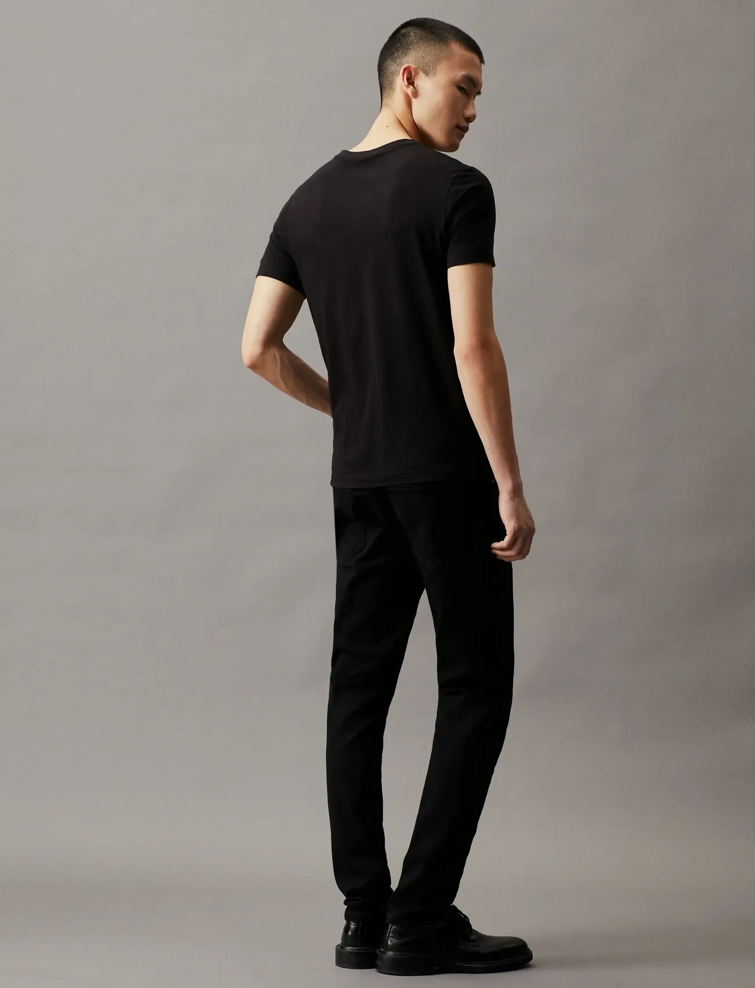 Calvin Klein Jeans CORE MONOLOGO POCKET SLIM TEE - T-krekli - CK BLACK / black