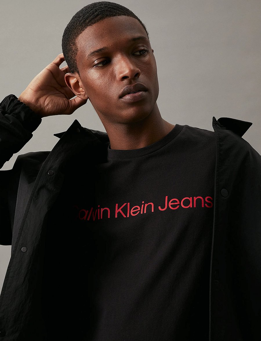 Calvin Klein Jeans - CORE INSTITUTIONAL LOGO SLIM TEE - kortärmade t-shirts - ck black salsa - 4