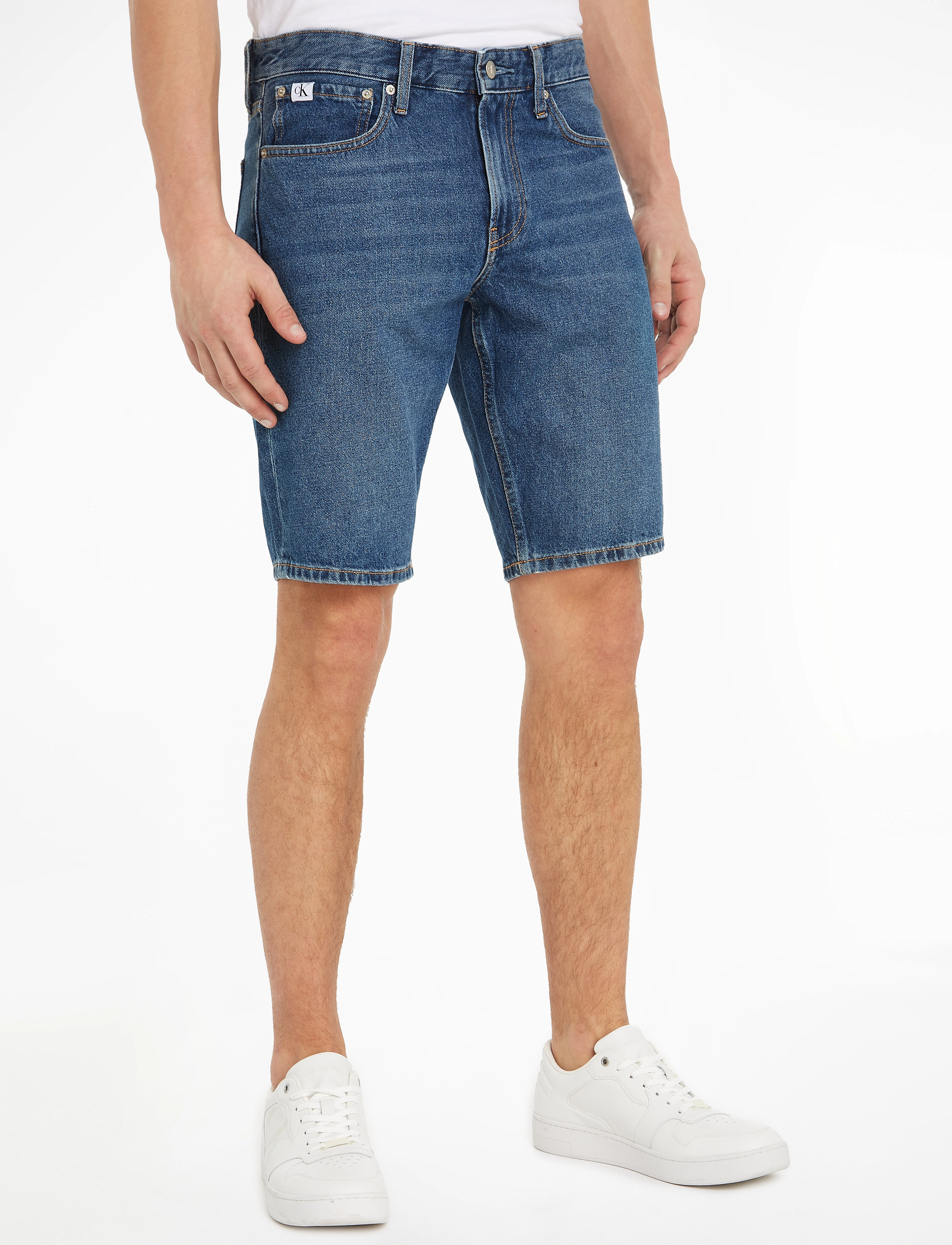 Calvin Klein Jeans - REGULAR SHORT - denim medium - 2