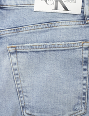 Calvin Klein Jeans - SLIM - džinsa bikses ar tievām starām - denim light - 7