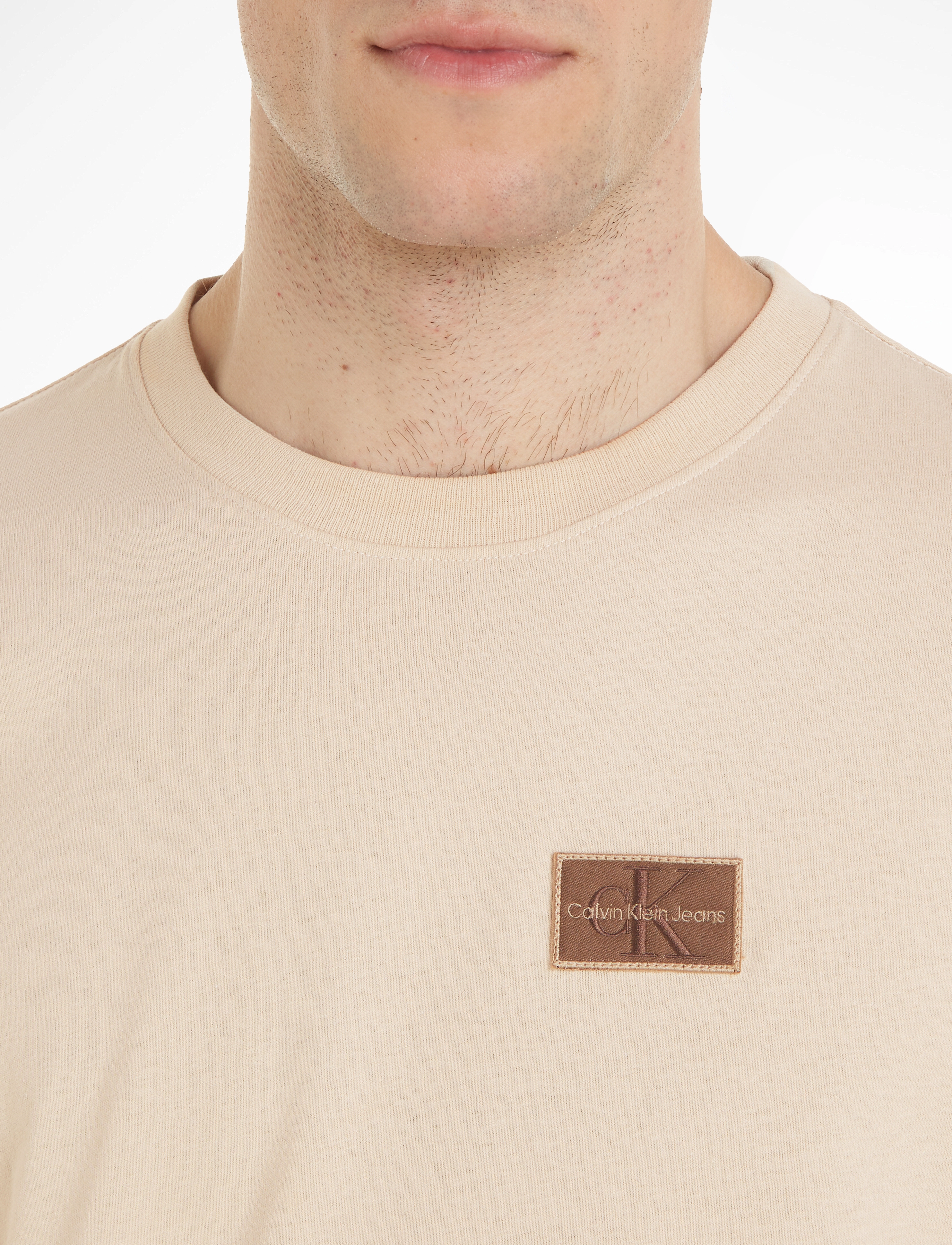 Calvin Klein Jeans - SHRUNKEN BADGE TEE - classic beige - 3