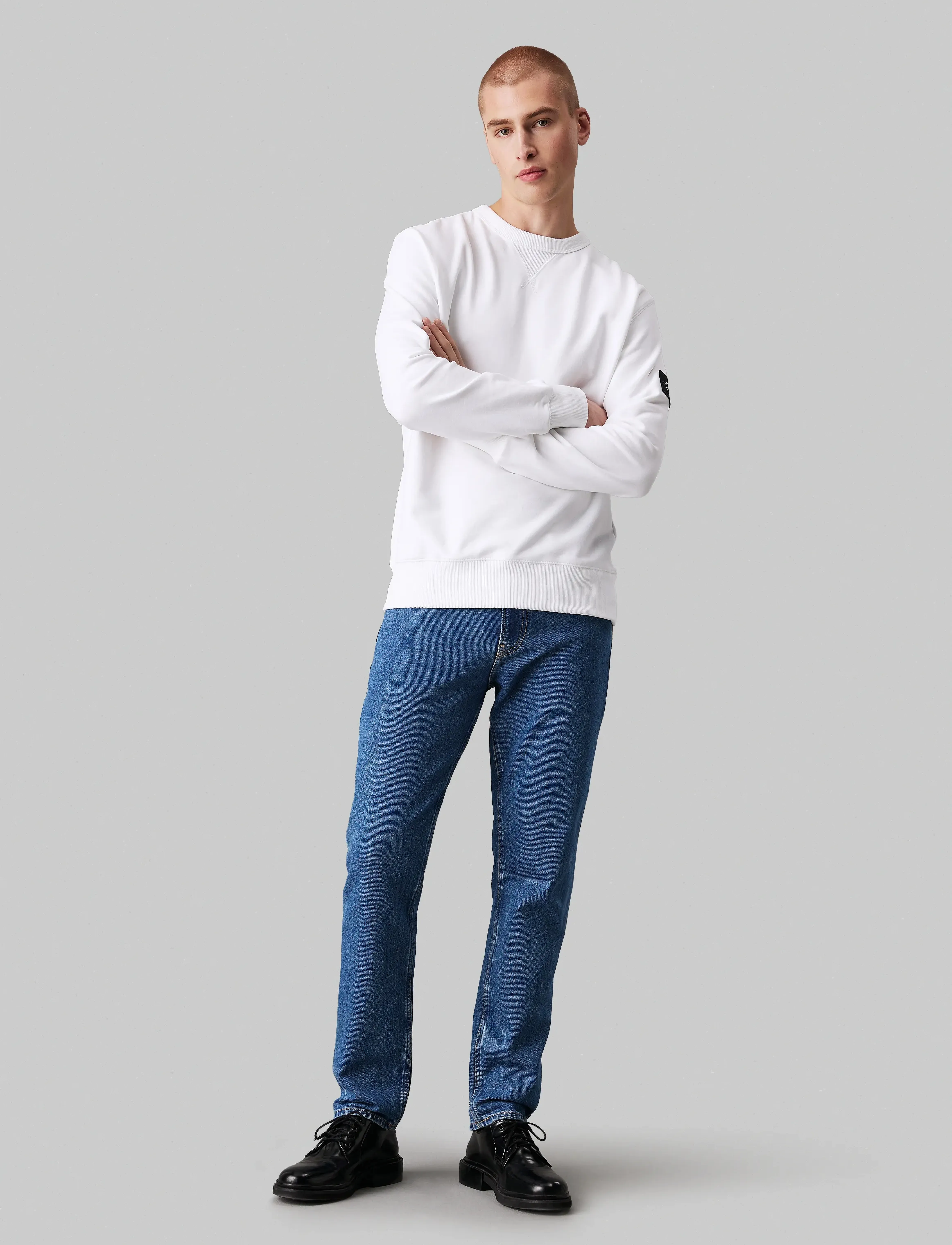 Calvin Klein Jeans - BADGE CREW NECK - nach stil kaufen - bright white - 5