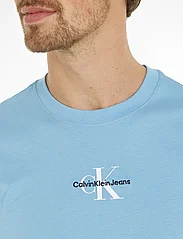 Calvin Klein Jeans - MONOLOGO REGULAR TEE - zemākās cenas - dusk blue - 3