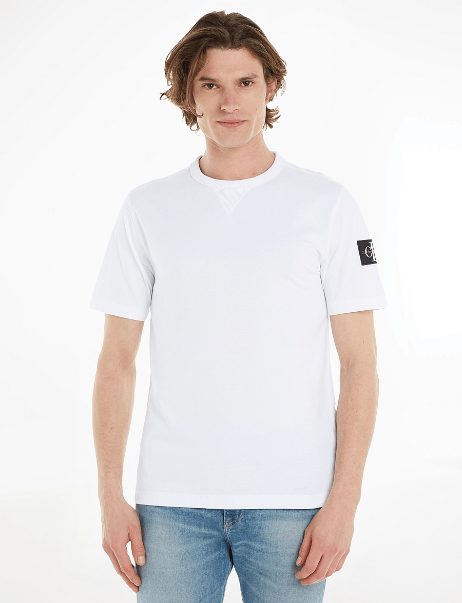 Calvin Klein Jeans - BADGE REGULAR TEE - kurzärmelige t-shirts - bright white - 0