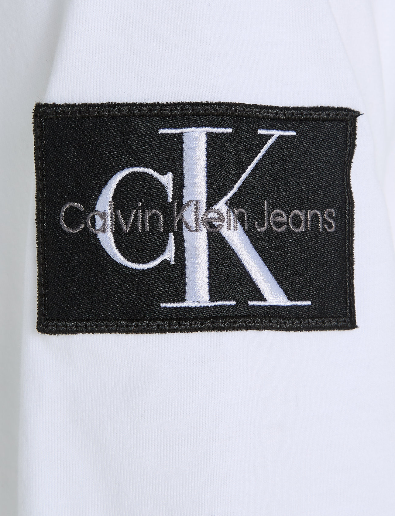 Calvin Klein Jeans - BADGE REGULAR TEE - efterårstøj - bright white - 2