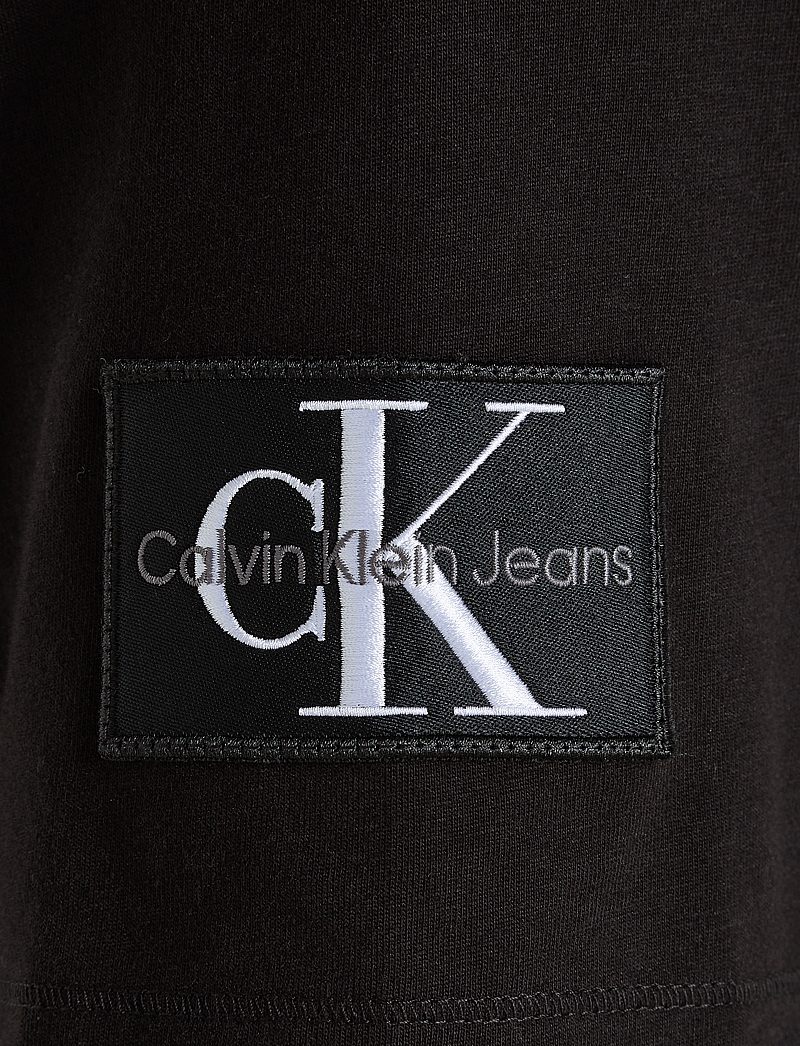 Calvin Klein Jeans - BADGE REGULAR TEE - kortærmede t-shirts - ck black - 5
